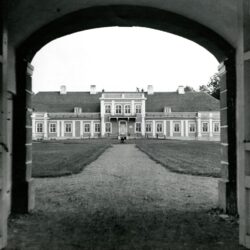 16-b