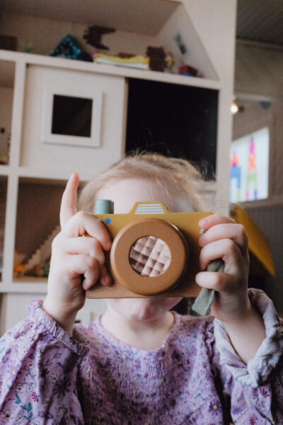 <b>CREATIVE ACTIVITIES FOR TODDLERS: </b>playing, music and art