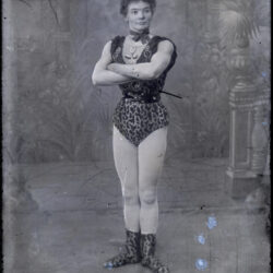 Atleettsempion_Linda_Belling_Autor_Tiidermann-Heinrich_tlm_fn9295_4_e_enne1904-1
