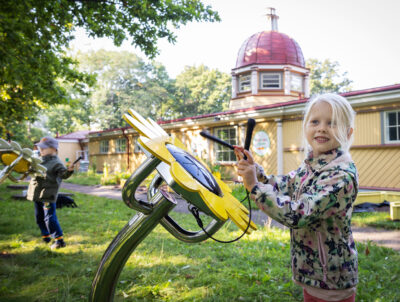 <b>LASTEMUUSEUM SUVEL</b><br> osale sündmustel, vaata näituseid ja hulla hoovimängudel