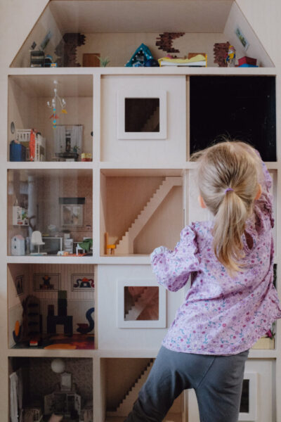 <b>MIIAMILLA PÜSIEKSPOSITSIOON: <br>Laste maailmaruumid</b>